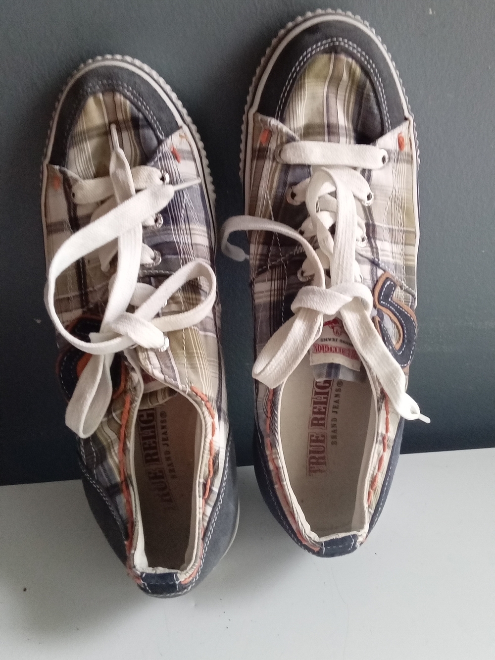 True Religion Plaid Canvas Low Top Sneakers Blue Tan Horseshoe Logo Mens